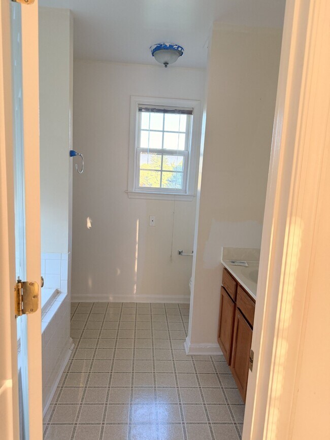 Building Photo - 11410 Silverleaf Ln