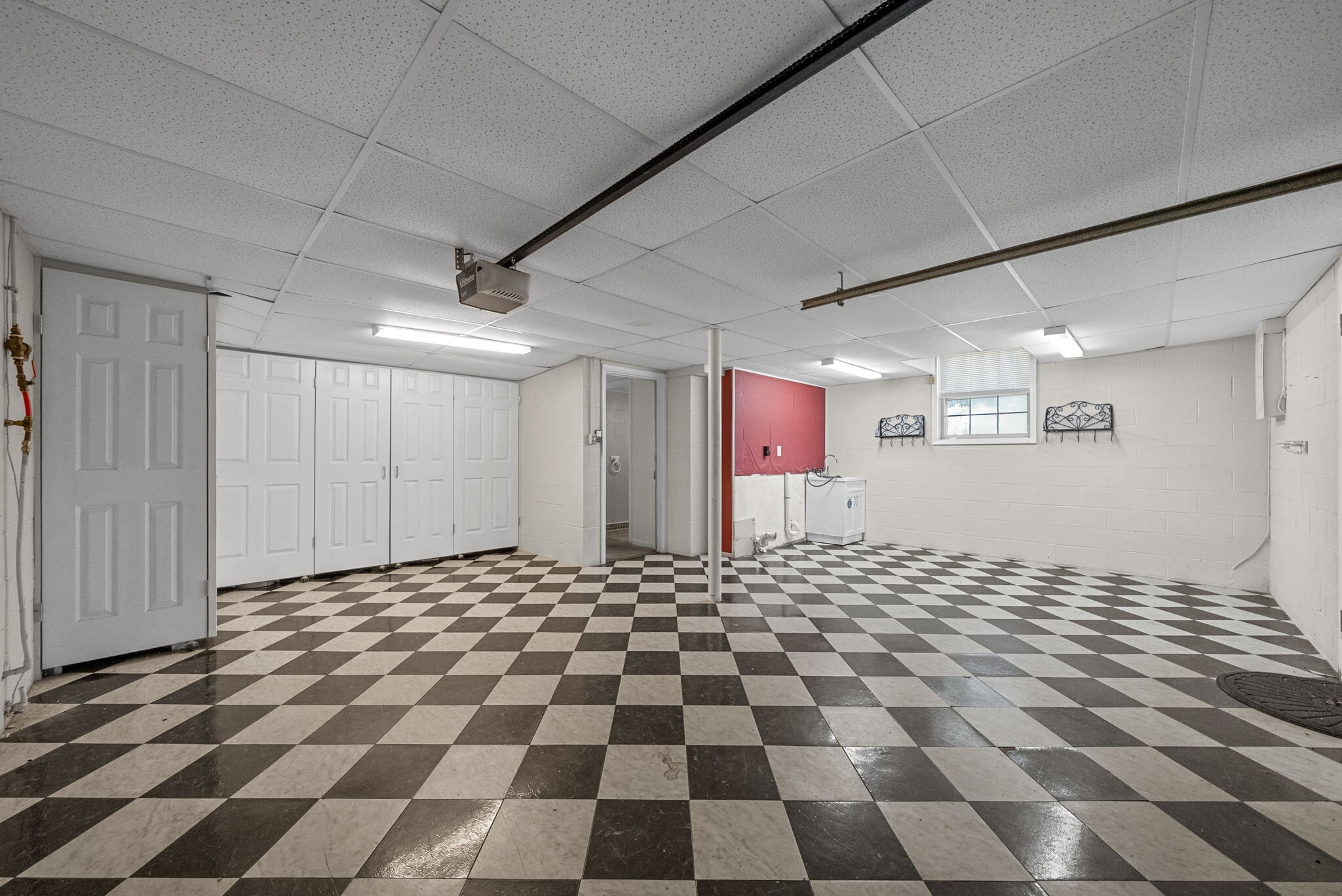 Building Photo - 4807 Jeffery Dr