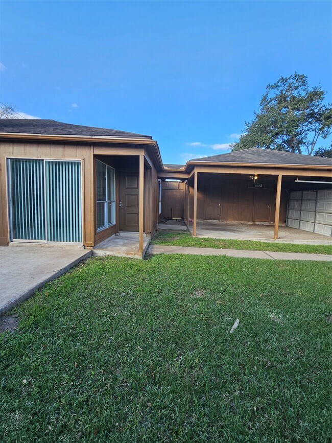 Building Photo - 8151 Misty Ridge Ln