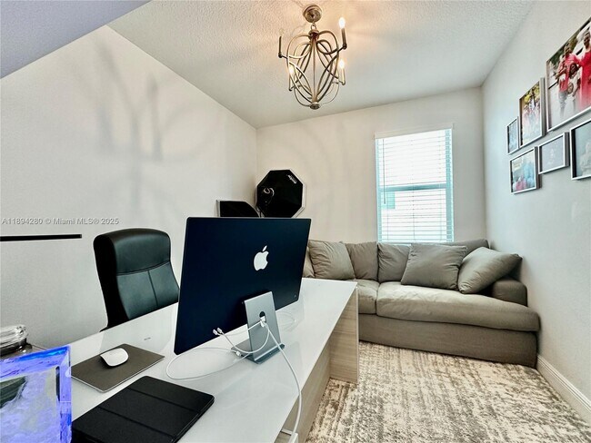 Building Photo - 1101 Azul Ct