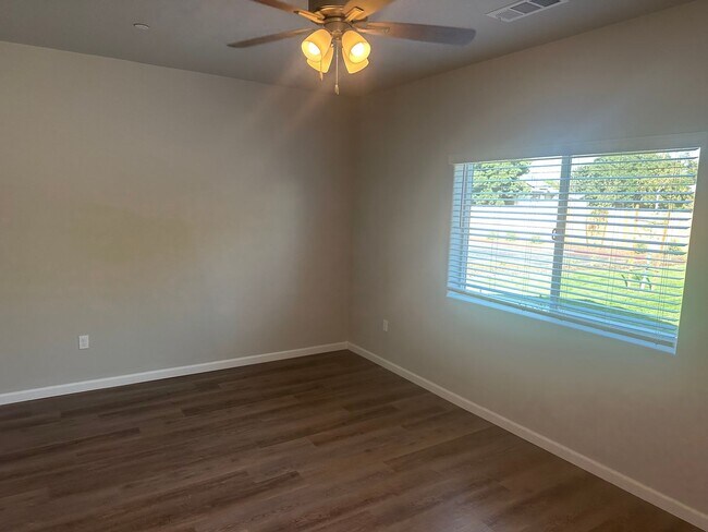Building Photo - Wood Ranch Apartments 510