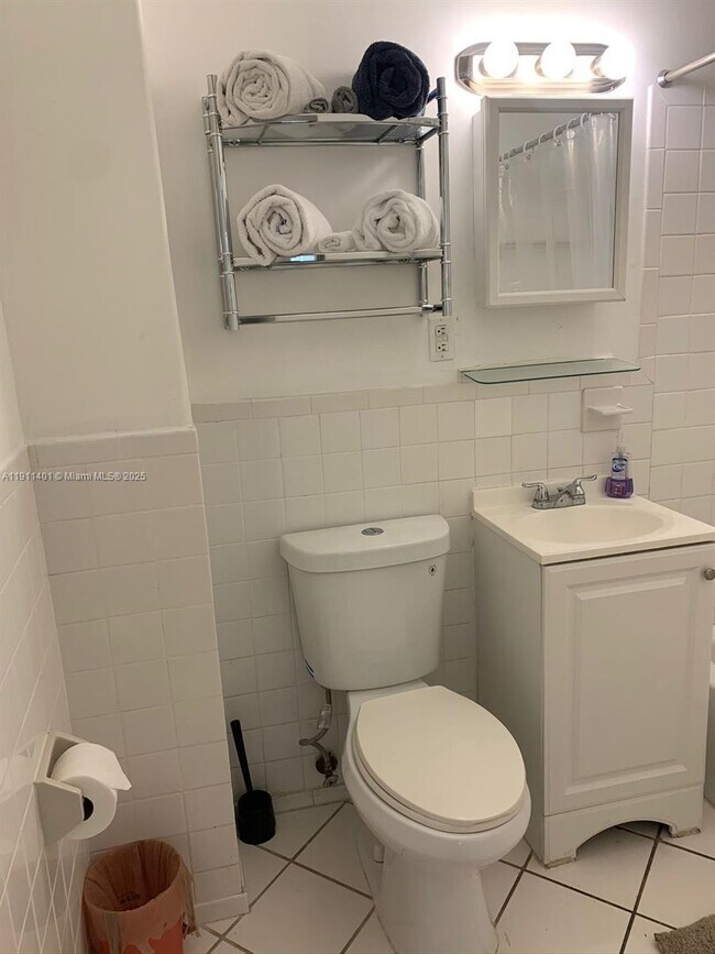 Building Photo - 3801 Indian Creek Dr