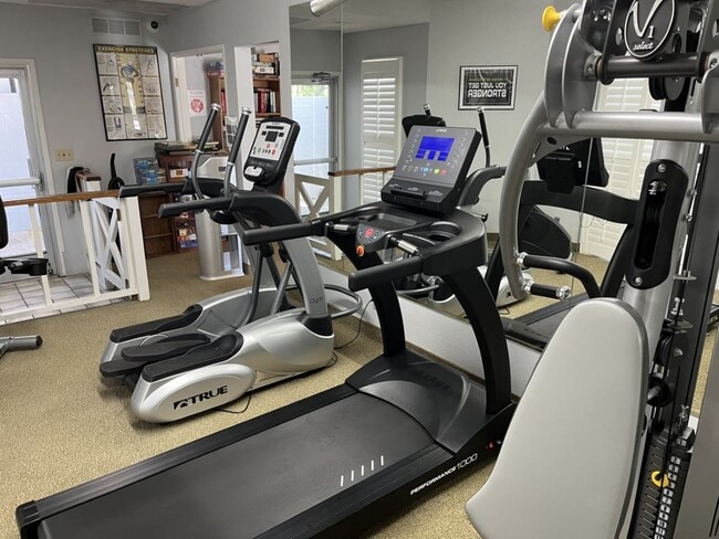 Building Photo - 5303 E Twain Ave