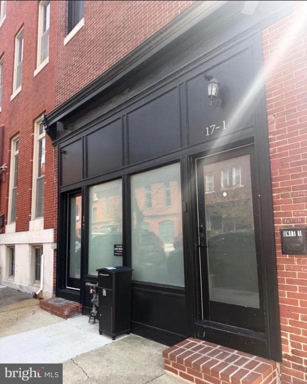 Building Photo - 17 E 21st St