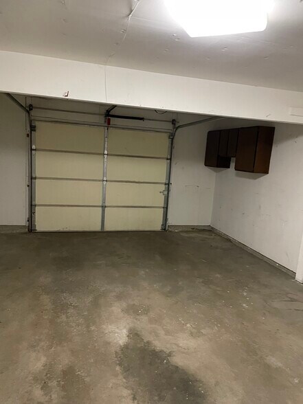 Building Photo - 4019 Lillie Ave