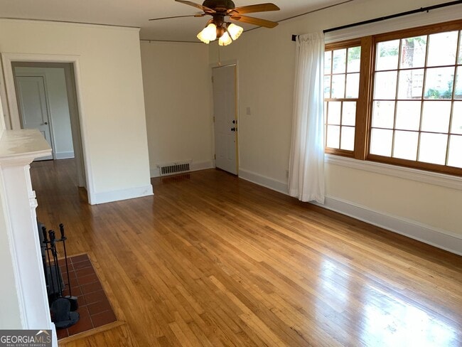 Building Photo - 155 Windsor Ct