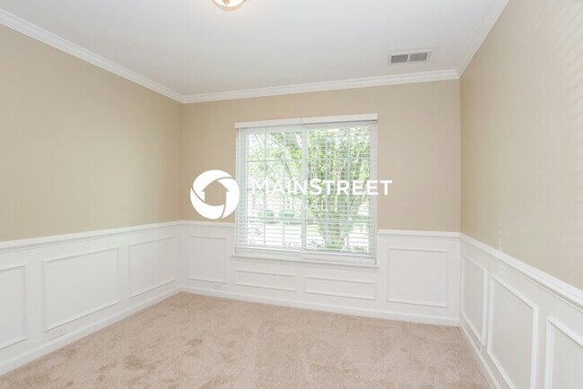 Building Photo - 3 Bedroom Pet-Friendly Home in Huntersville, NC with Main Street Renewal