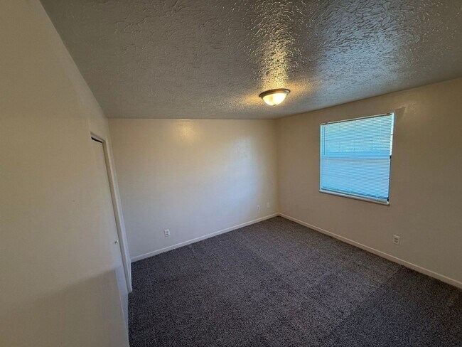 Building Photo - 4812 Cannon Ridge Dr