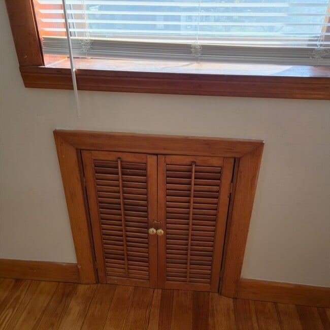 Building Photo - 22 Hope Ave