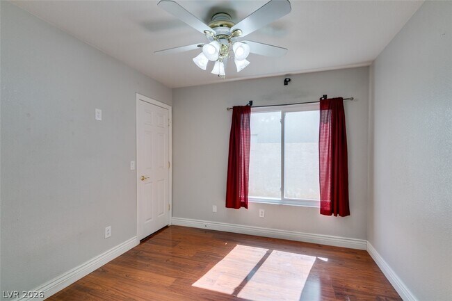 Building Photo - 1683 Tassel Fern Ave