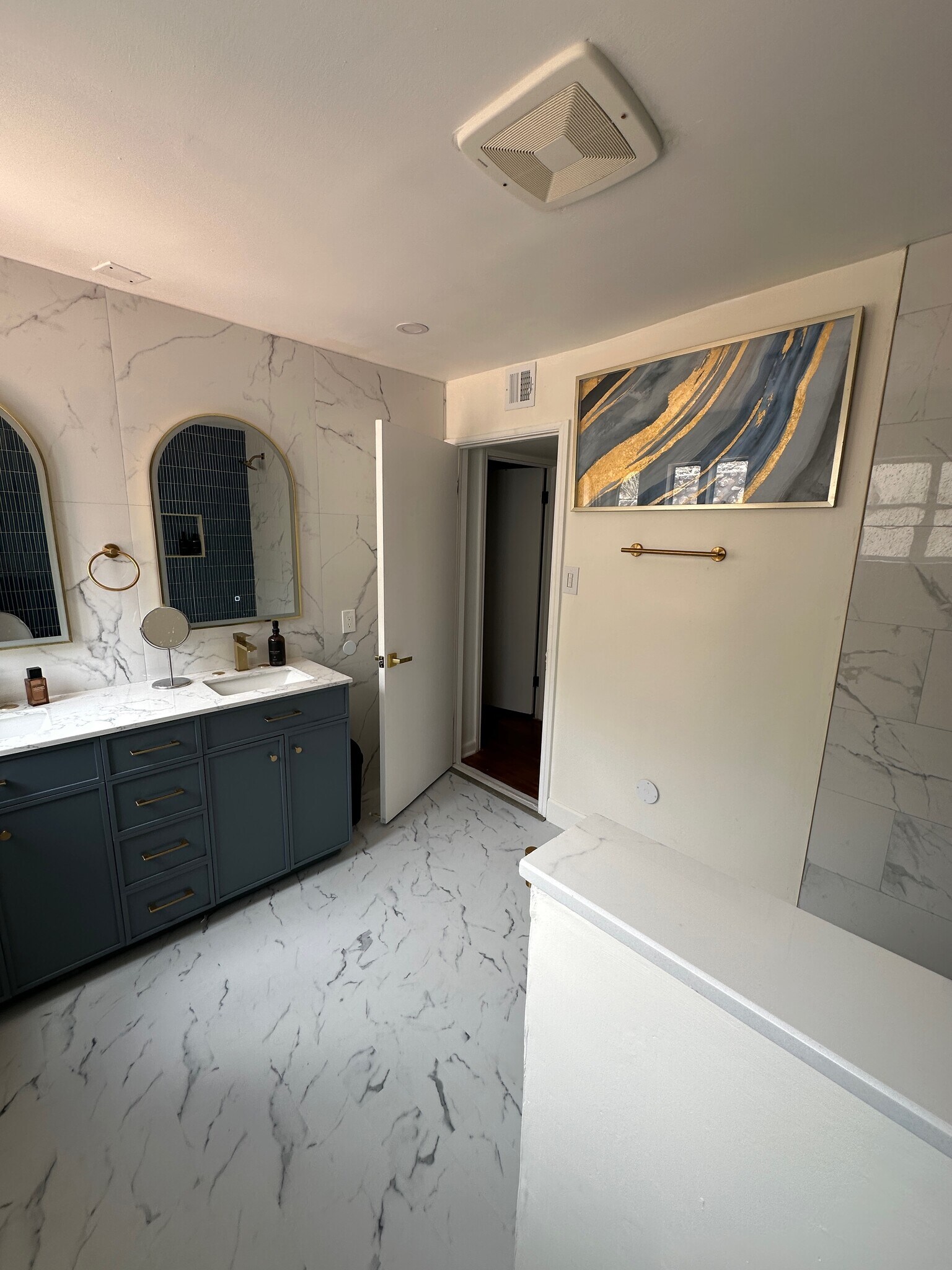 Building Photo - 2924 Piedmont Dr