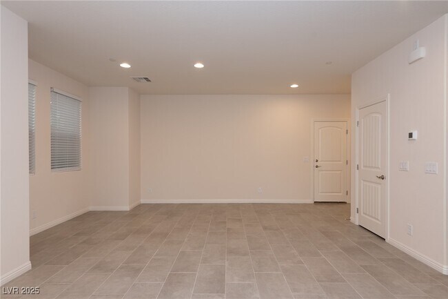 Building Photo - 2926 Caxton Grove Dr