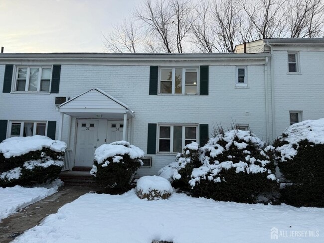 Building Photo - 37 Garfield Park