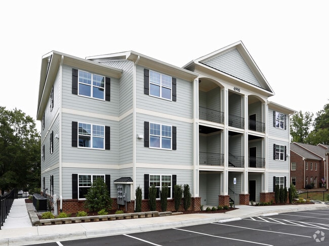 Primary Photo - Windy Hill Apartments