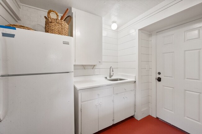 Building Photo - 858 Debordieu Blvd