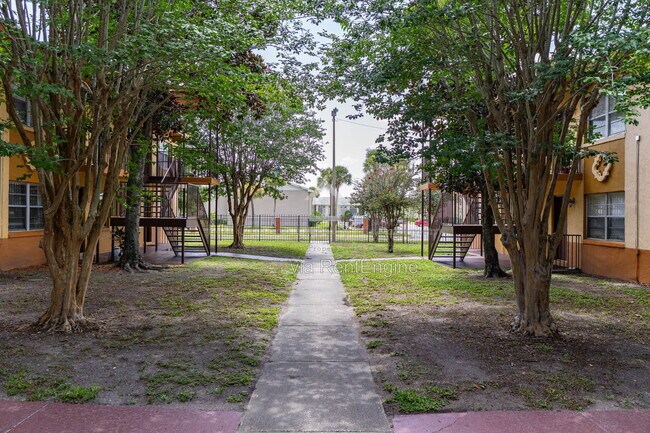 Building Photo - 748 Wyman Ct