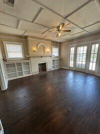Building Photo - 412 SE 15th- Four Plex