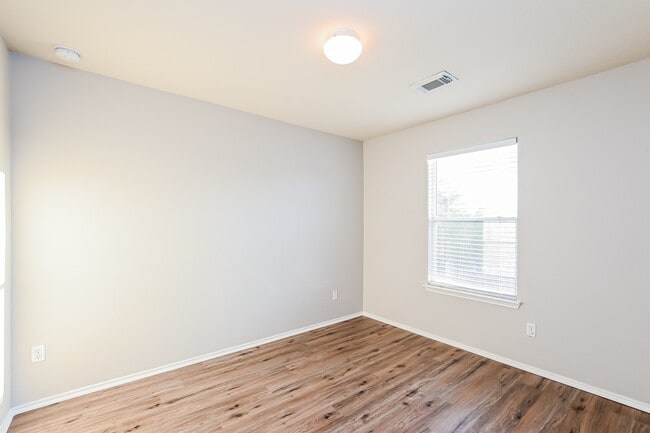 Building Photo - 7727 Painted Desert Dr