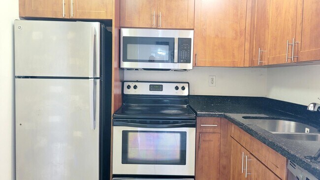 Building Photo - 494 NW 165th St