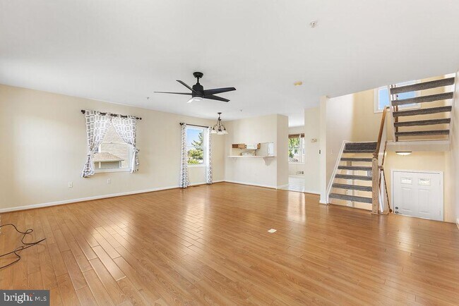 Building Photo - 400 Schooner Way