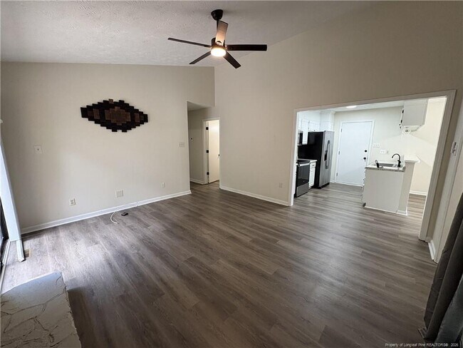 Building Photo - 491 Oates Dr
