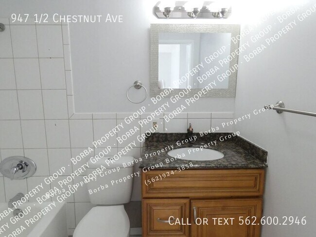 Building Photo - 947 1/2 Chestnut Ave-