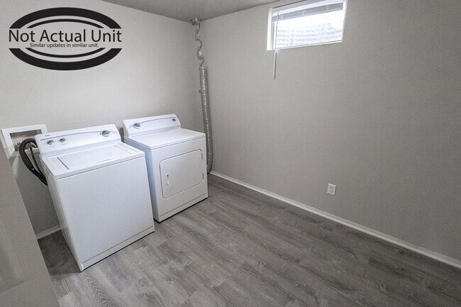 Building Photo - 203 Wheaton Ct