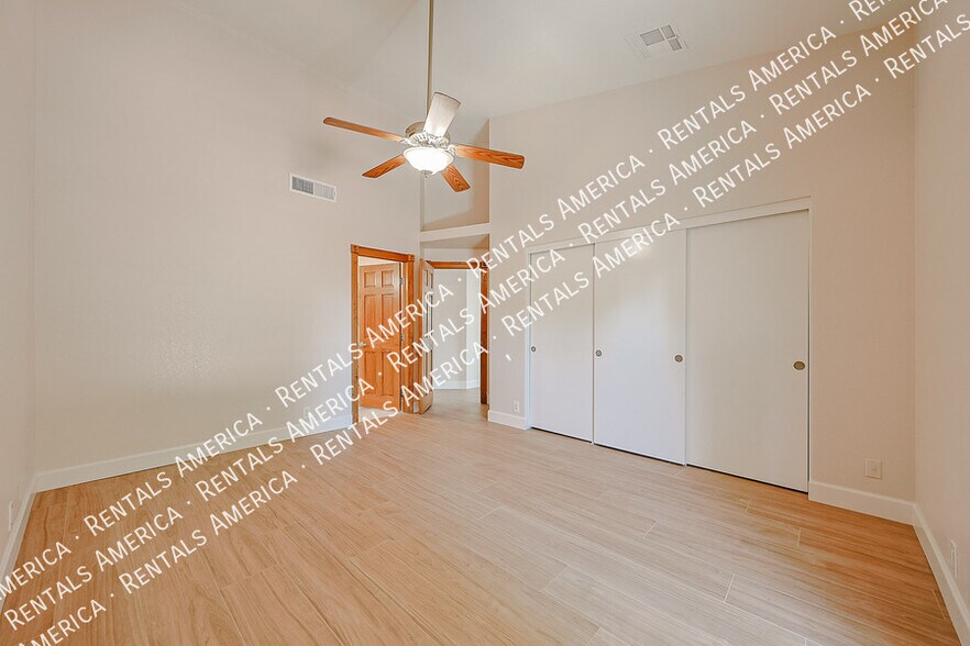 Building Photo - 10021 N 66th Ave