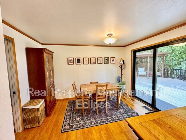 Building Photo - 15130 SE 47th Pl