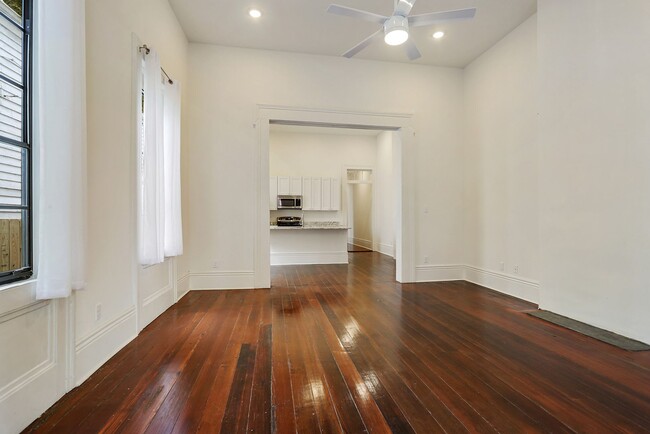 Building Photo - 2123 S Liberty St