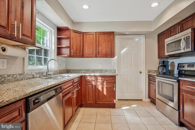 Building Photo - 2509 Kittery Ln