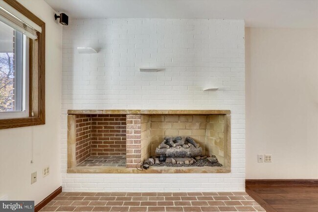 Building Photo - 6403 Tone Dr