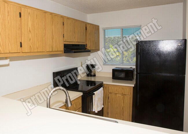 Primary Photo - 98442 Windward Ave