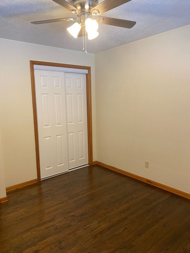 Building Photo - 817 Gary Ave SE