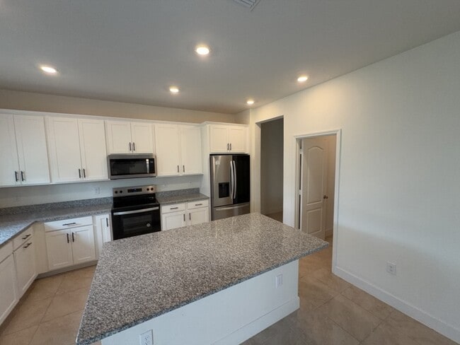 Building Photo - 3230 Sanctuary Dr