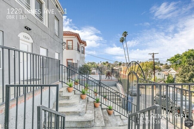 Building Photo - 1220 Innes Ave