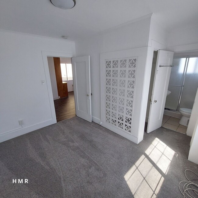 Building Photo - 4604 Durfee Ave