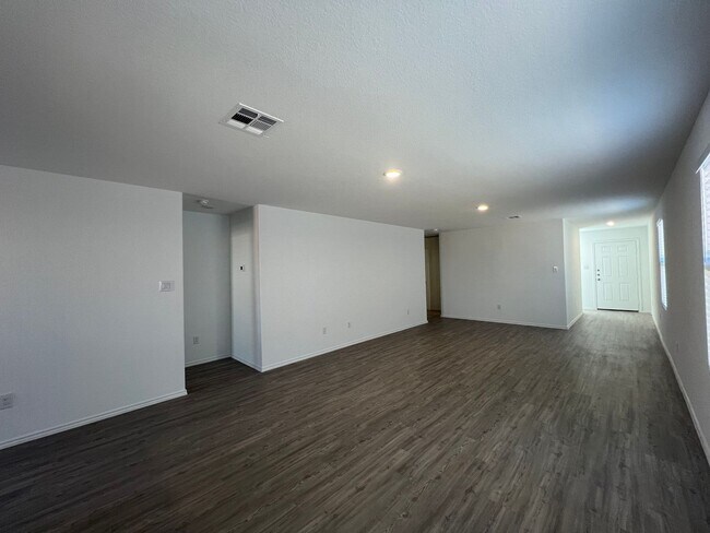 Building Photo - Charming 3/2 Home in Navarro Ranch