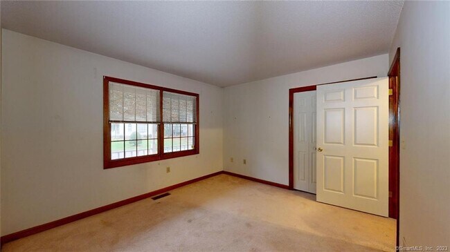 Building Photo - 111 Carriage House