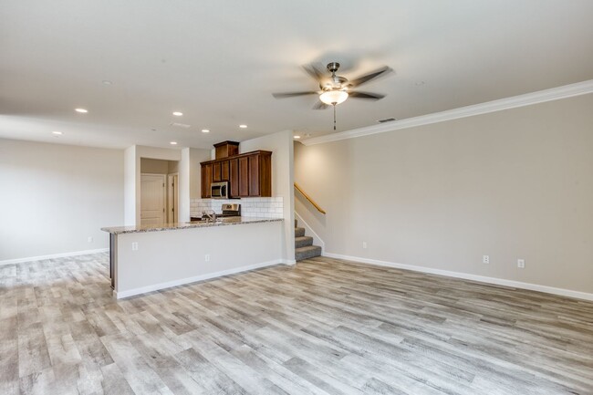 Building Photo - 828 Mission De Oro Dr