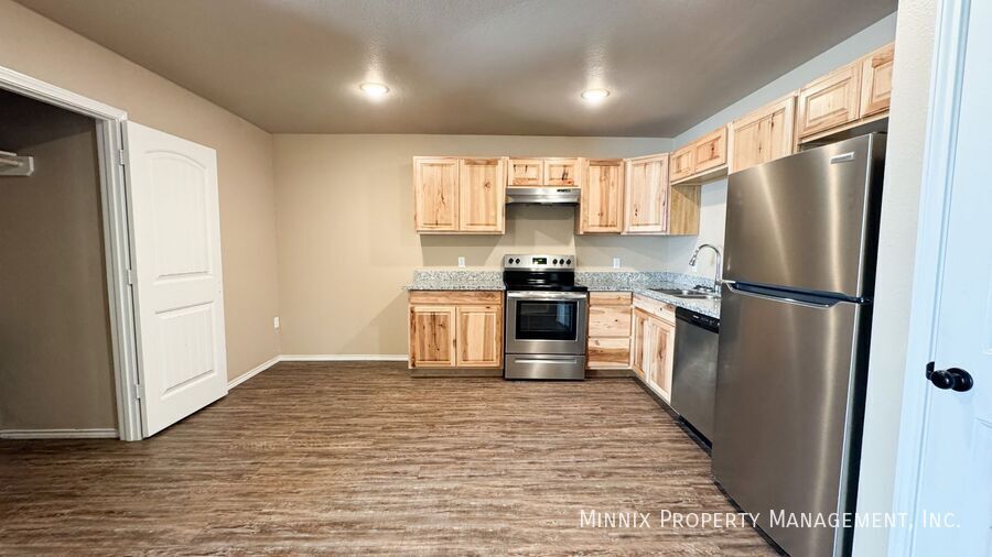 Building Photo - 2520 N Ave O