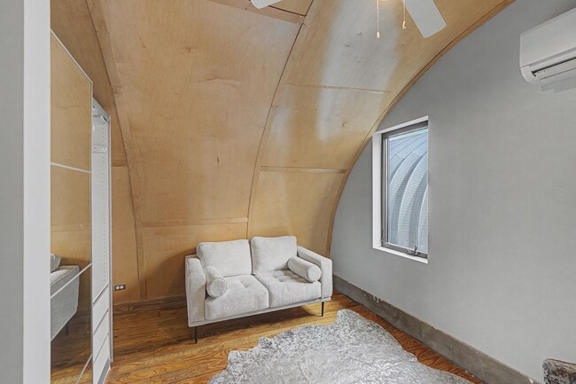 Building Photo - 2204 Austin Ave