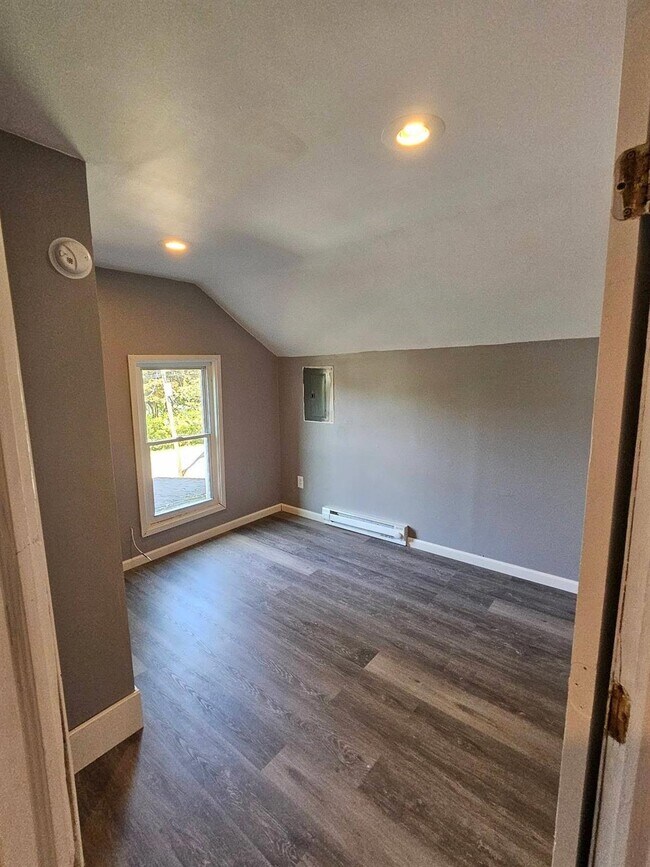 Building Photo - 30 Woodcliff Ave