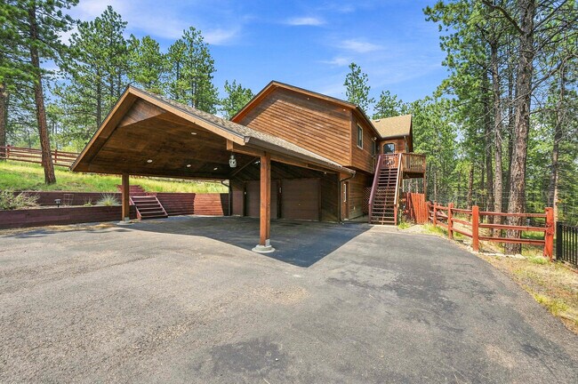 Building Photo - 34431 Chilton Ave