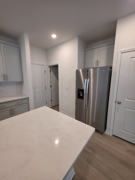 Building Photo - 1173 Abbott St