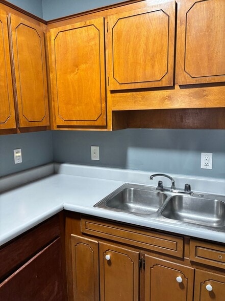 Building Photo - 228 Telfair St