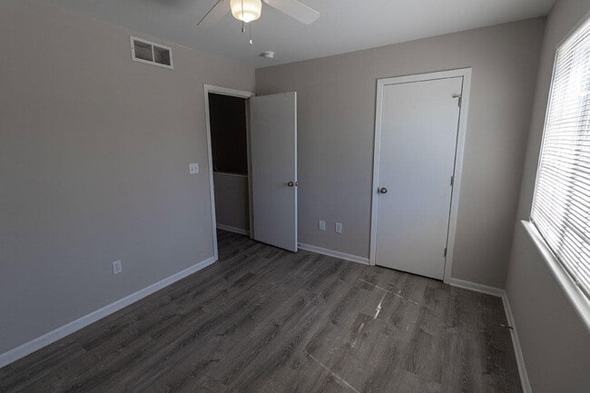 Building Photo - 1417 Bodie Dr