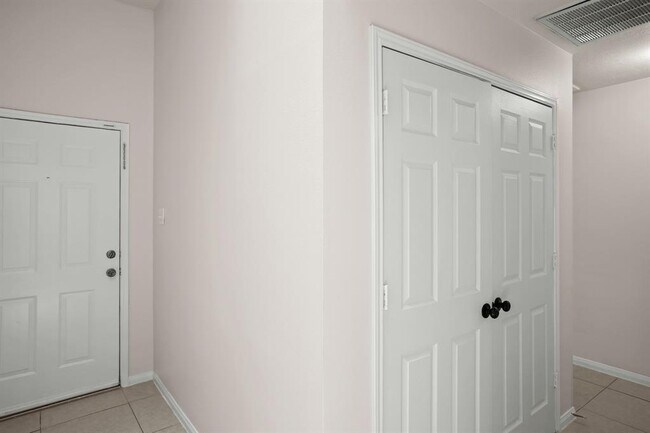 Building Photo - 3314 Foursome Ln