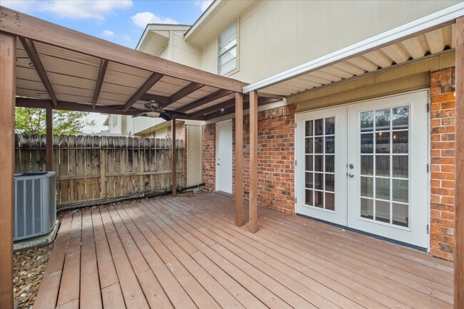 Building Photo - 1428 Silverpines Rd
