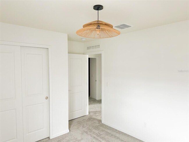 Building Photo - 1889 Summer Serenity Dr